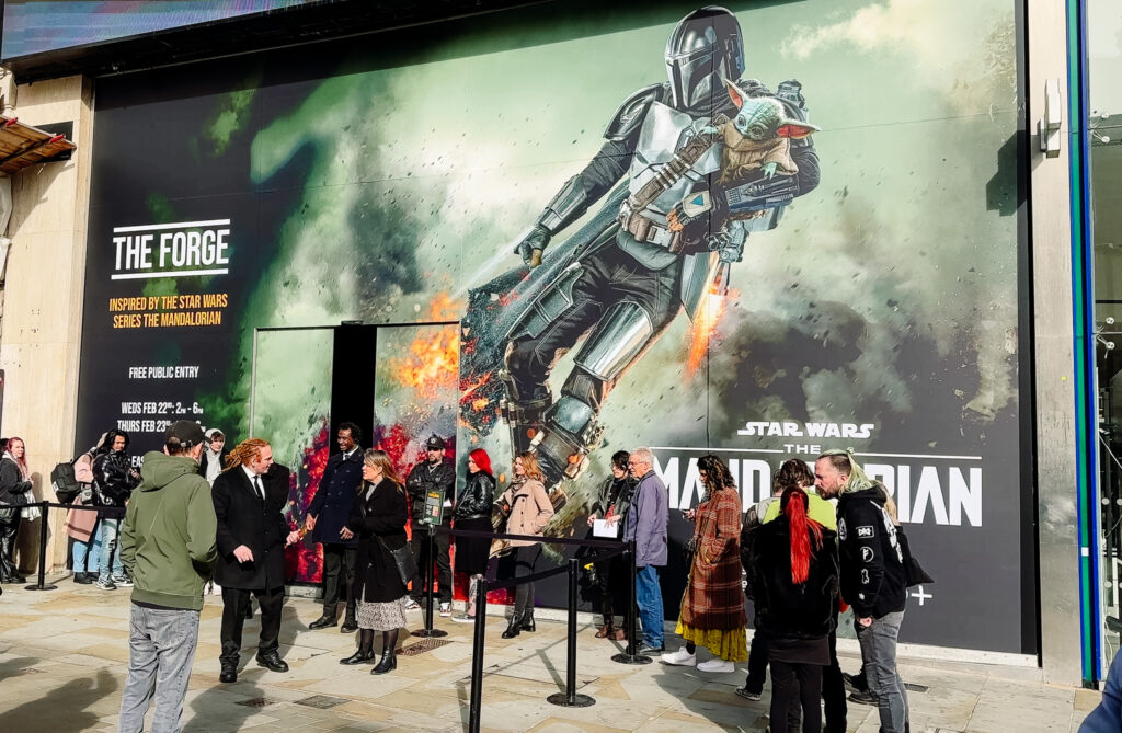 Queue outside Mandalorian Premiere