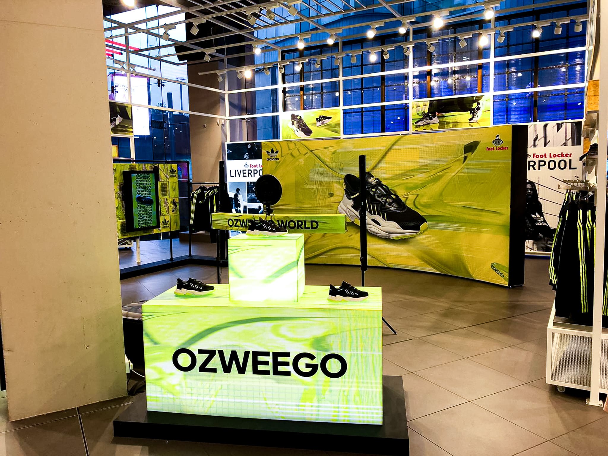 Adidas ozweego evento best sale